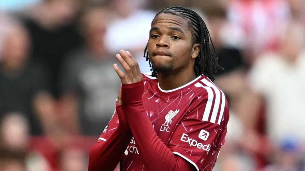 Bayern Munich Lirik Rio Ngumoha dari Liverpool