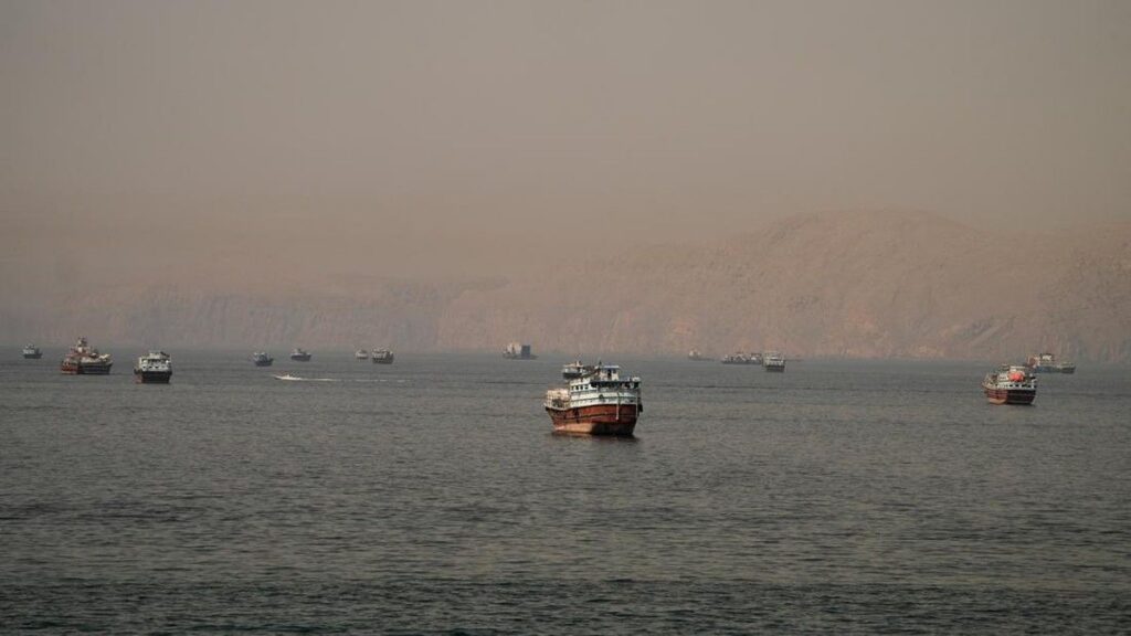 Iran Tegaskan Aturan Melintas Selat Hormuz Wajib Berizin