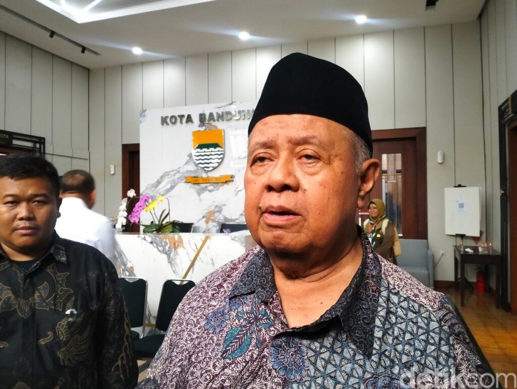 Mendiktisaintek Batasi Tarif Iuran Pengembangan Institusi PTN Maksimal Empat Kali BKT