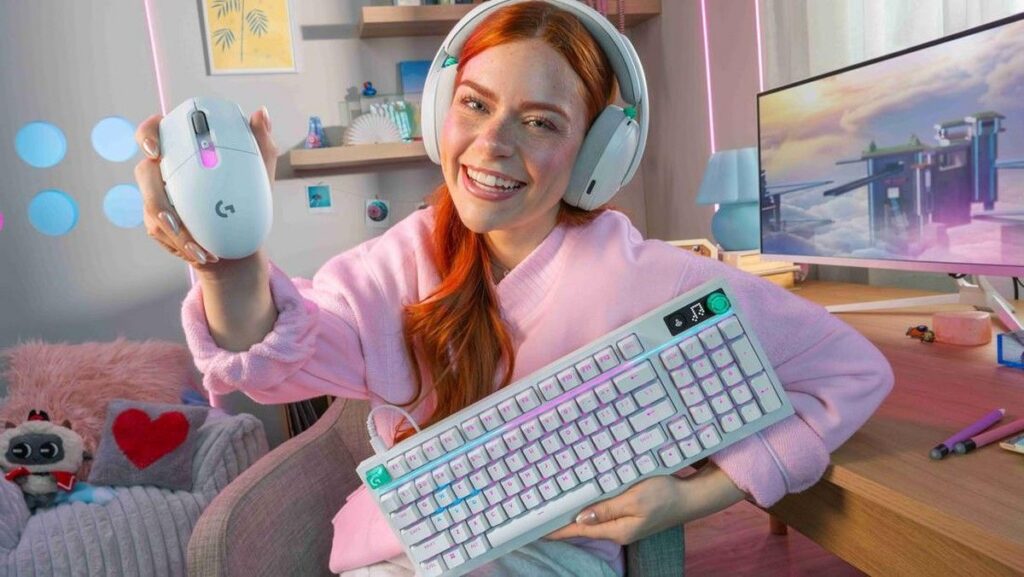 Logitech Rilis Mouse G304 X Superlight dan Keyboard G316 X 98