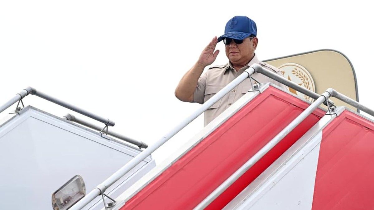Prabowo Subianto Resmikan Jalan Daerah dan Hadiri Munas NU