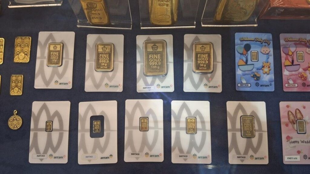 Harga Emas Antam 29 Juni 2026 Turun Rp 15.000 Per Gram