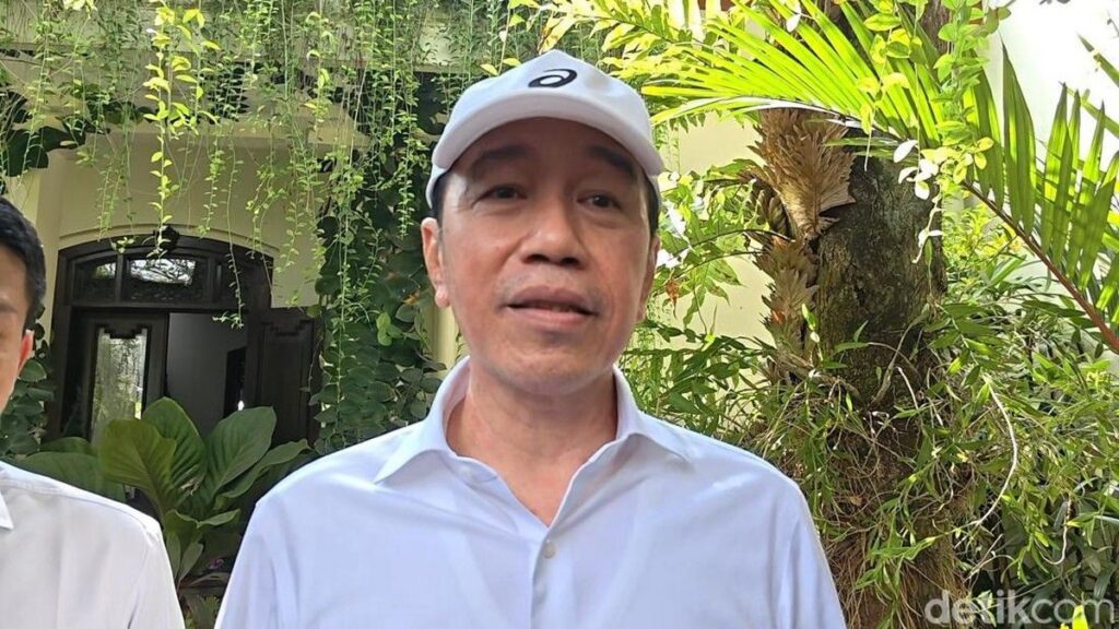 Jokowi Tanggapi Penangguhan Penahanan Roy Suryo dan Tifa