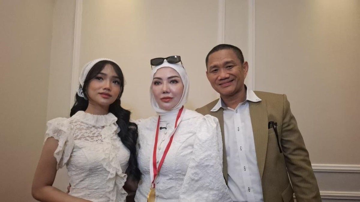 Bella Shofie Raih Rekor MURI Melalui Acara Workshop Dabe Beaute