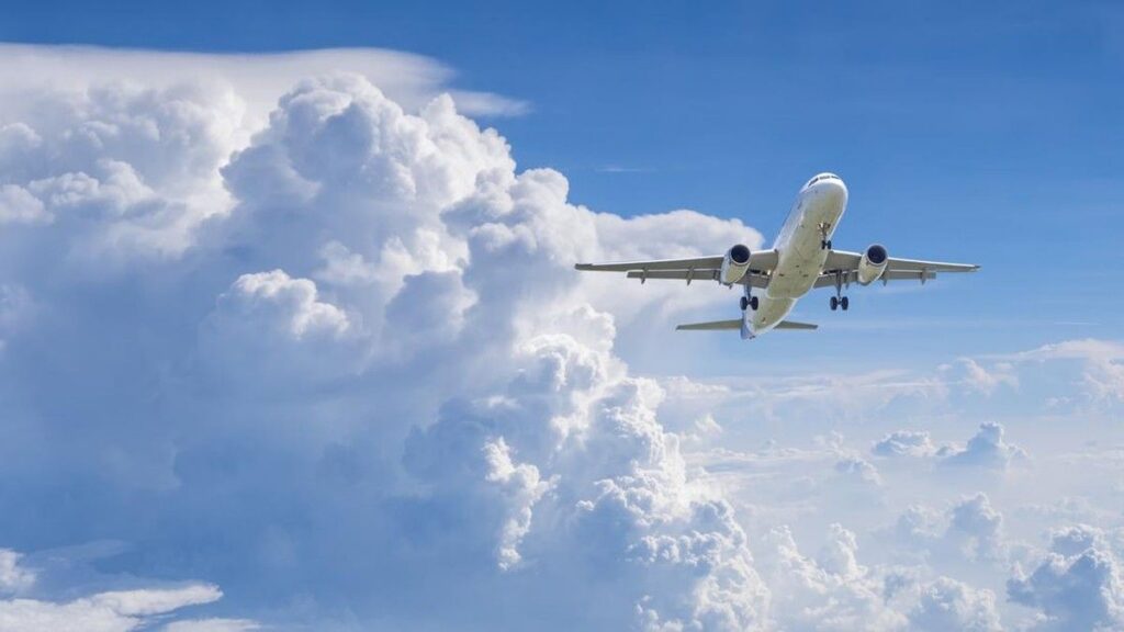 Pesawat JetBlue Tabrak Drone Saat Mendarat di Bandara JFK New York