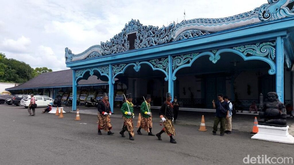 Kubu Purbaya Protes Pendaftaran Merek SISKS Paku Buwono XIV