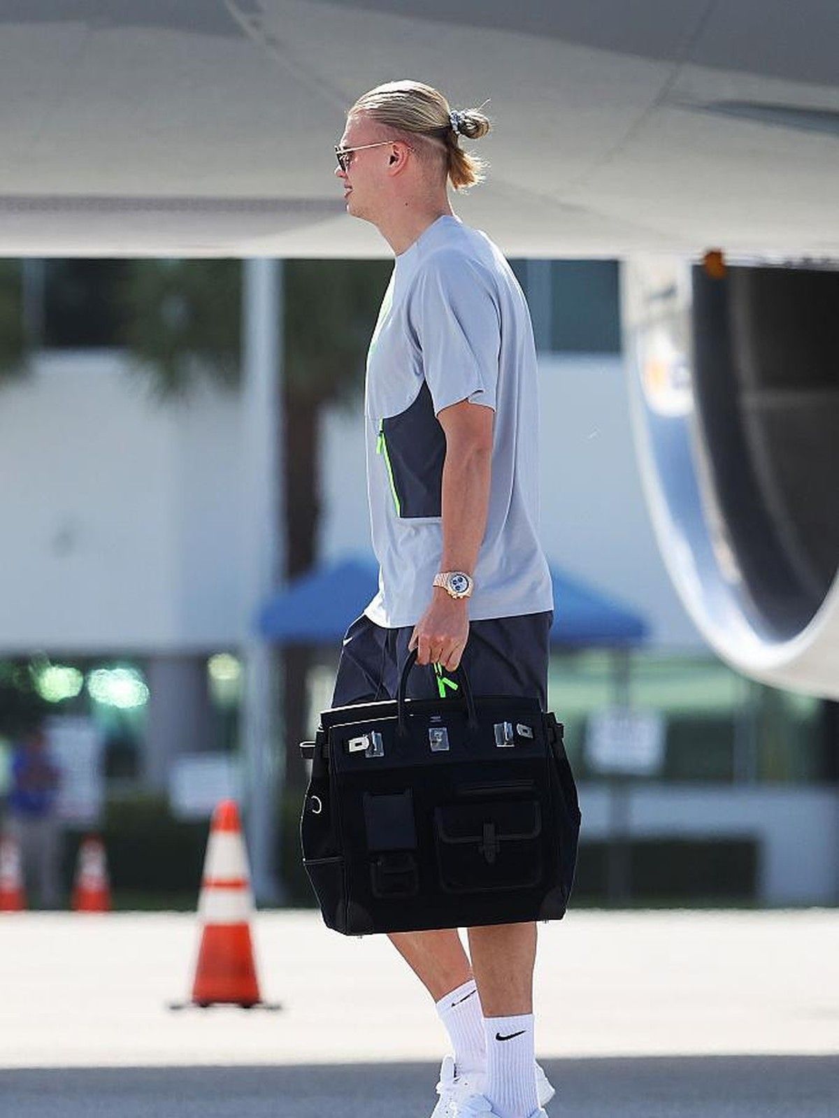 Erling Haaland Koleksi Tas Hermes Birkin Senilai Rp15,3 Miliar