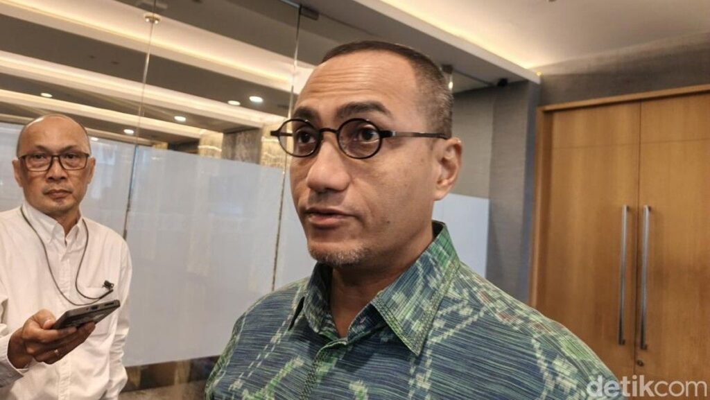 OJK Ungkap Penyebab IHSG Melemah Signifikan