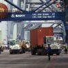 Tumpukan Kontainer Impor BYD dan Wuling Perpanjang Dwelling Time di Tanjung Priok