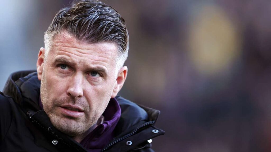 Wolverhampton Wanderers Pecat Rob Edwards dan Rekrut Raul Jimenez