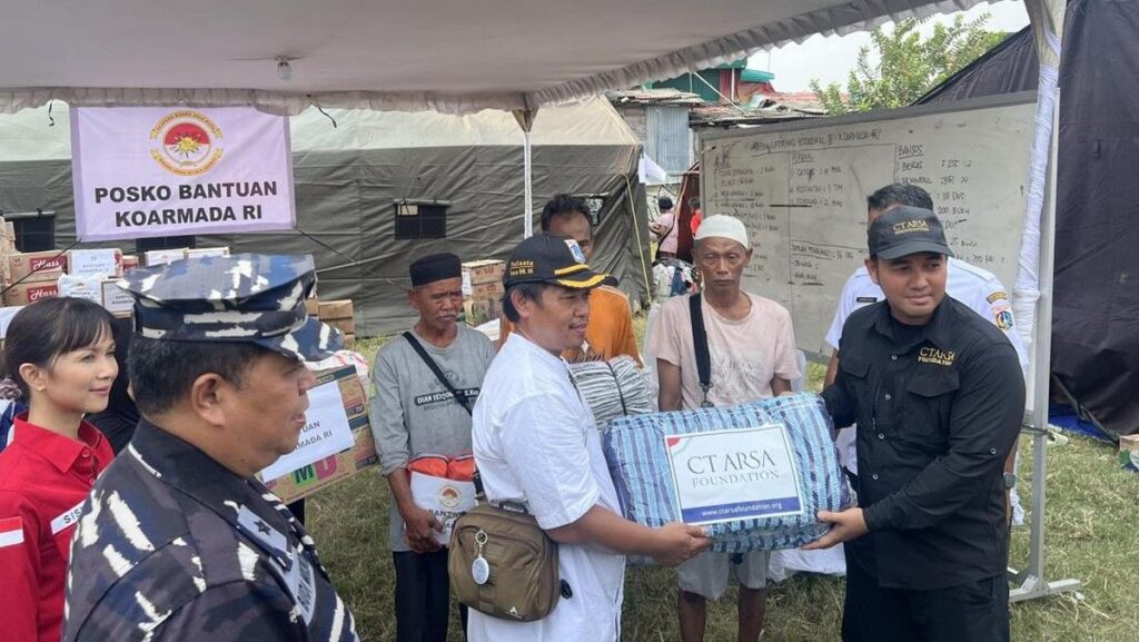 CT Arsa Foundation dan Koarmada RI Salurkan Bantuan Korban Kebakaran Kemayoran