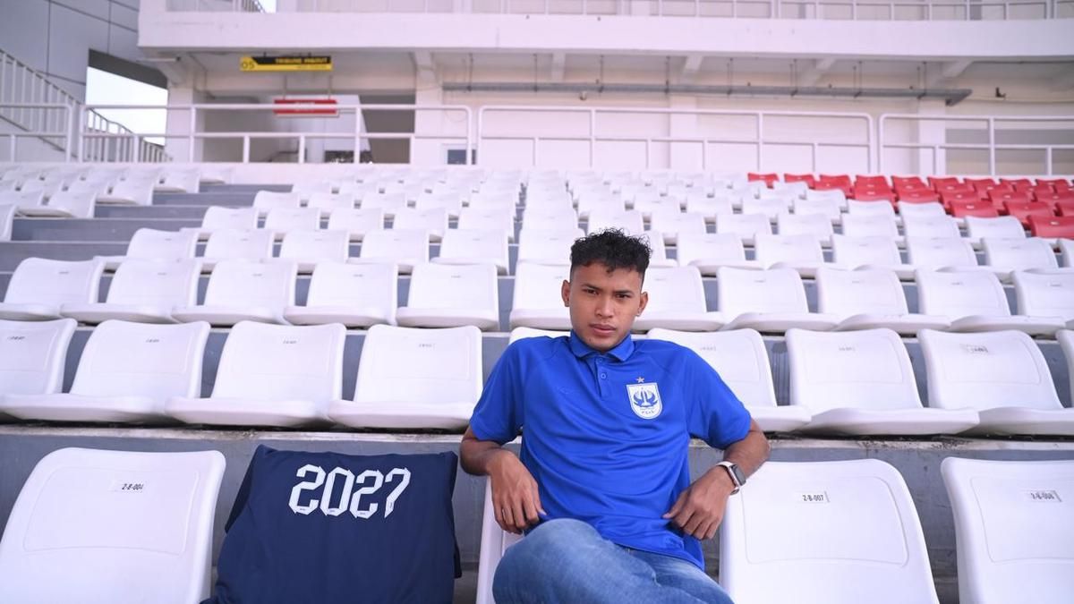 PSIS Semarang Memperpanjang Kontrak Krisna Jhon hingga 2027
