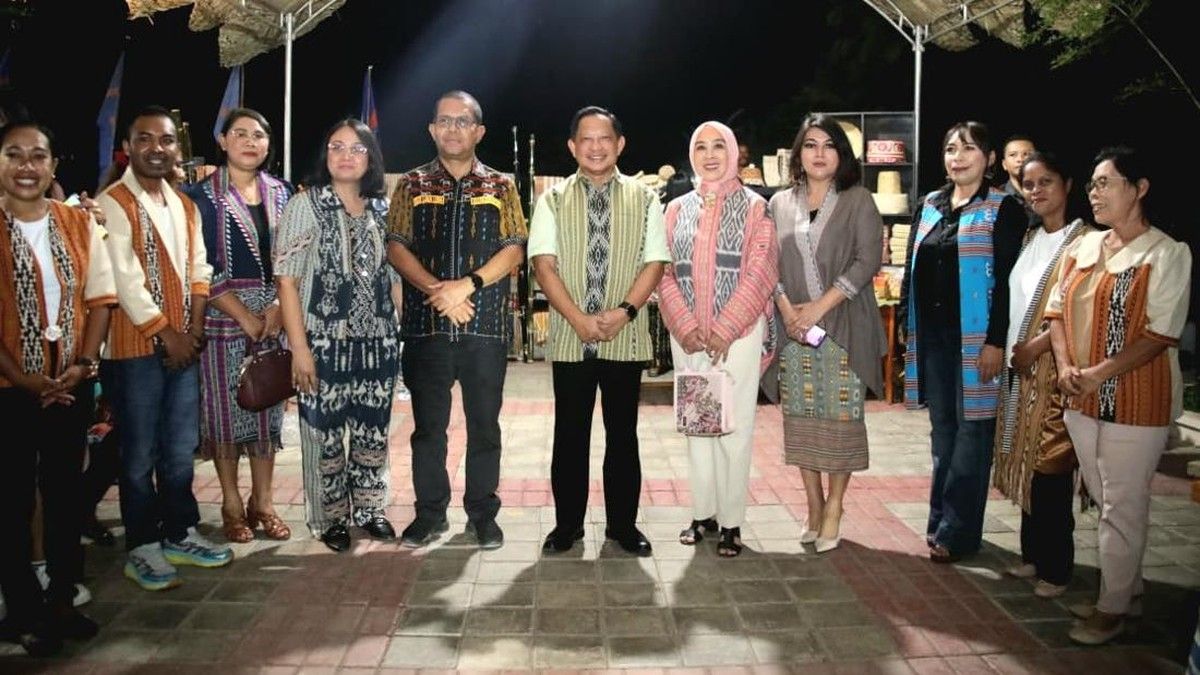 Mendagri Apresiasi Parade Tenun Atambua untuk Dorong Ekonomi NTT