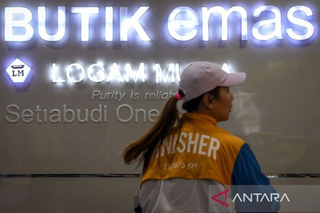 Harga Emas Antam Stagnan pada Level Rp2.799.000 Per Gram