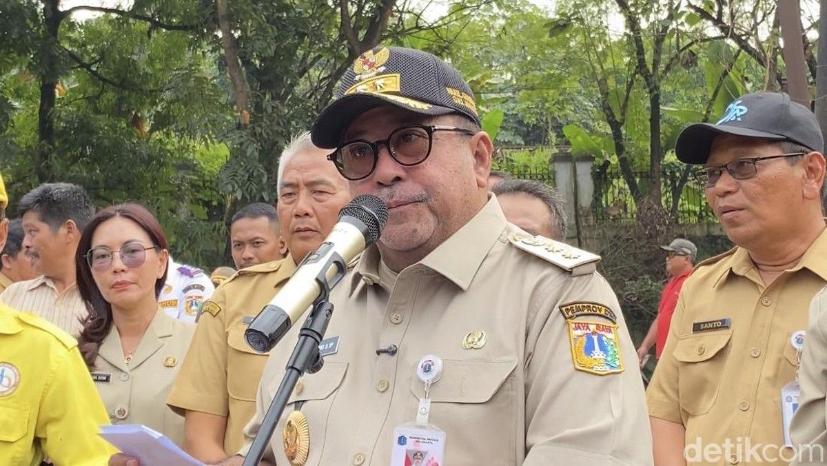 Pemprov DKI Petakan Gorong Gorong Baja Guna Antisipasi Jalan Amblas