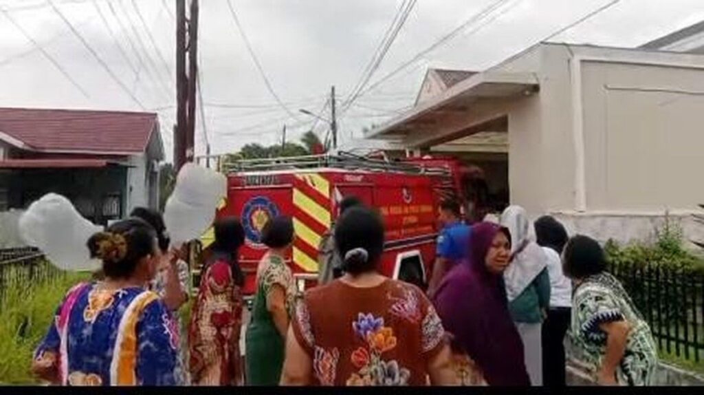 Warga Protes Mobil Damkar Pasok Air ke Rumah Pejabat Medan