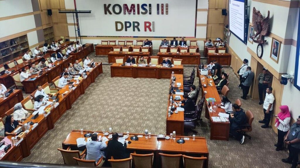 Anggota Komisi III DPR Usulkan Usia Pensiun Polri Dibedakan Berjenjang