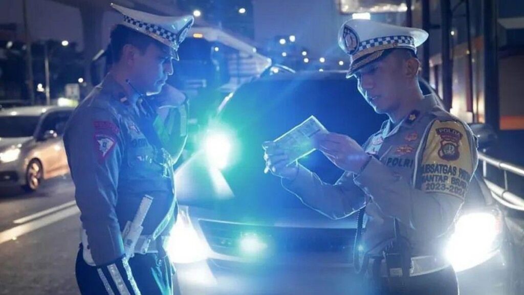 Kakorlantas Polri Larang Sirene Tot Tot Wuk Wuk untuk Pengawalan