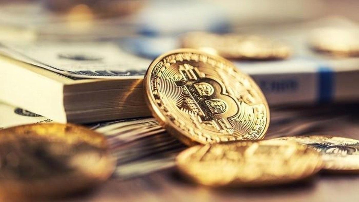 Harga Bitcoin Anjlok di Bawah 70 Ribu Dolar AS