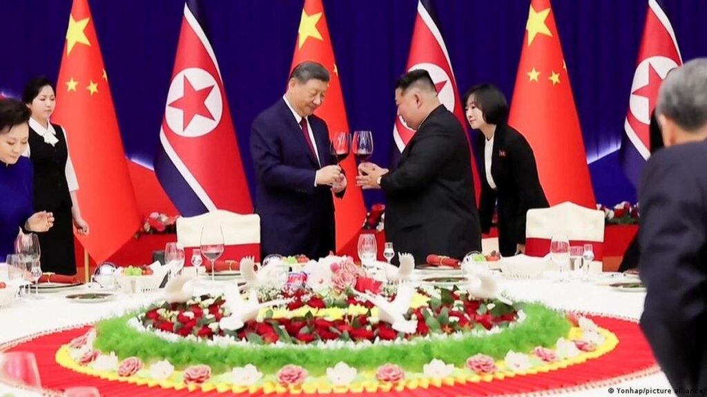Xi Jinping Temui Kim Jong Un Bahas Kerja Sama Strategis
