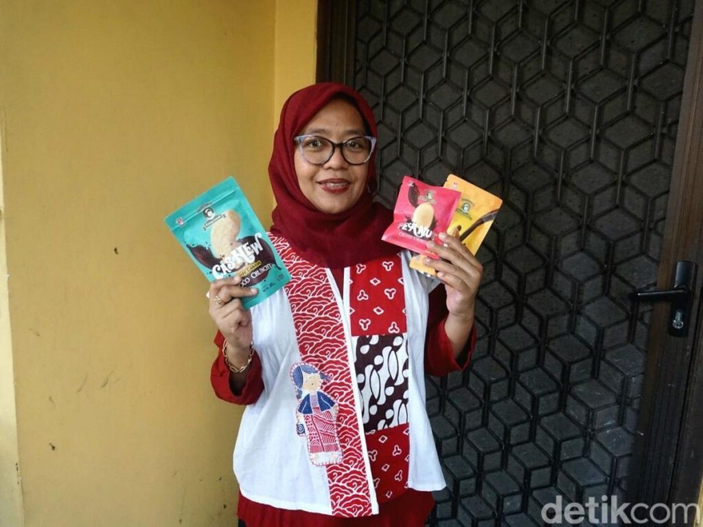 Salmi Sufraini Kembangkan Bisnis Kacang Coklat Warisan Rumah BUMN BRI