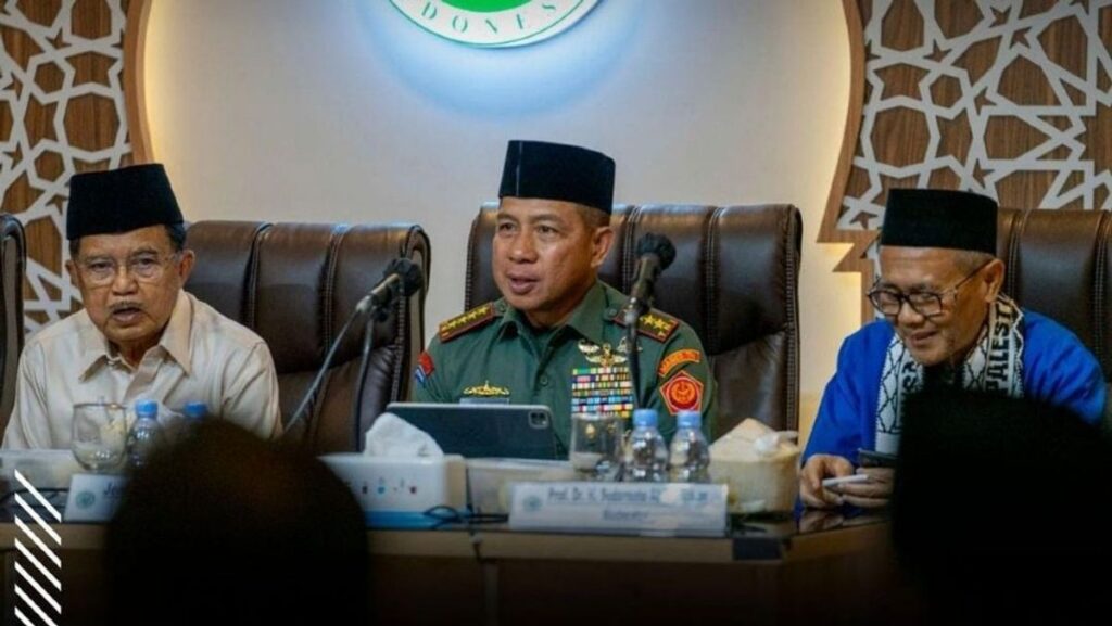 Prabowo Usul Kopiah Masuk Aturan Pakaian Dinas Resmi TNI dan Polri