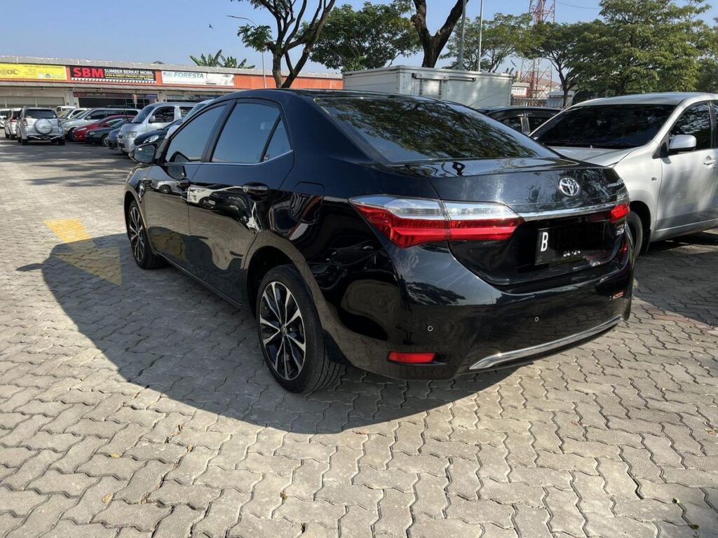 Toyota Corolla Altis 2015 Bekas Menawarkan Kenyamanan Premium Harga Terjangkau