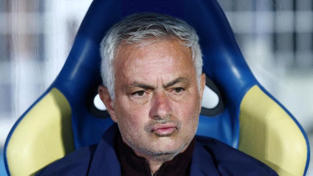Real Madrid Kontrak Kembali Jose Mourinho Tiga Musim