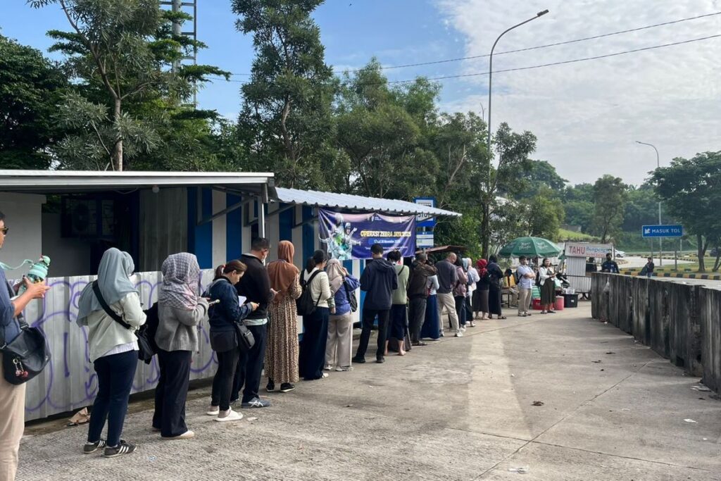 Pemprov DKI Jakarta Bahas Penyesuaian Tarif Transjakarta Rute Jauh