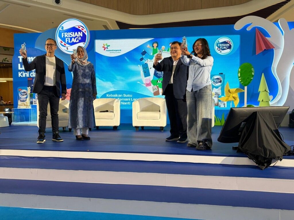 Frisian Flag Gandeng Akademisi Tingkatkan Kualitas Susu Sapi Lokal