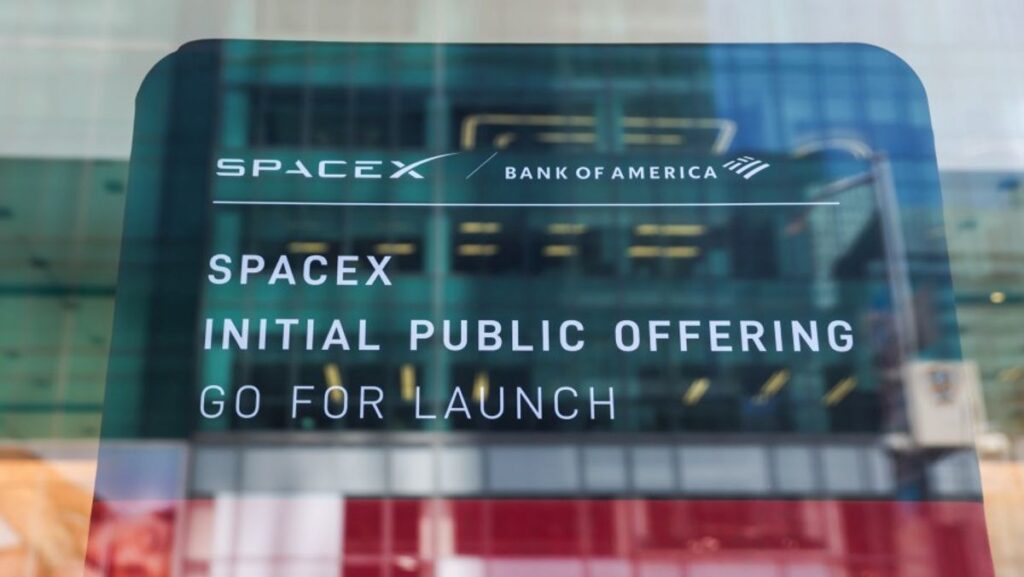 Saham SpaceX Melonjak 19 Persen pada Hari Pertama Perdagangan Bursa