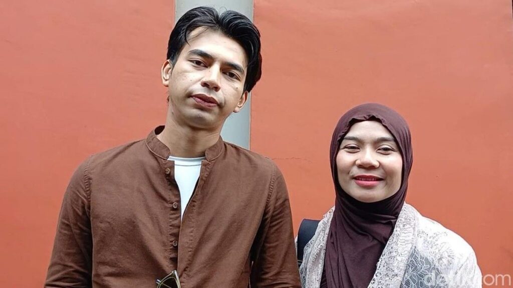 Dimas Baam Kembangkan Bisnis Donat Susu Bersama Kekasih