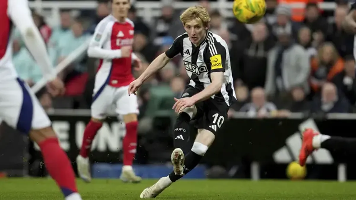 Barcelona Sepakati Transfer Anthony Gordon Senilai Rp1,4 Triliun