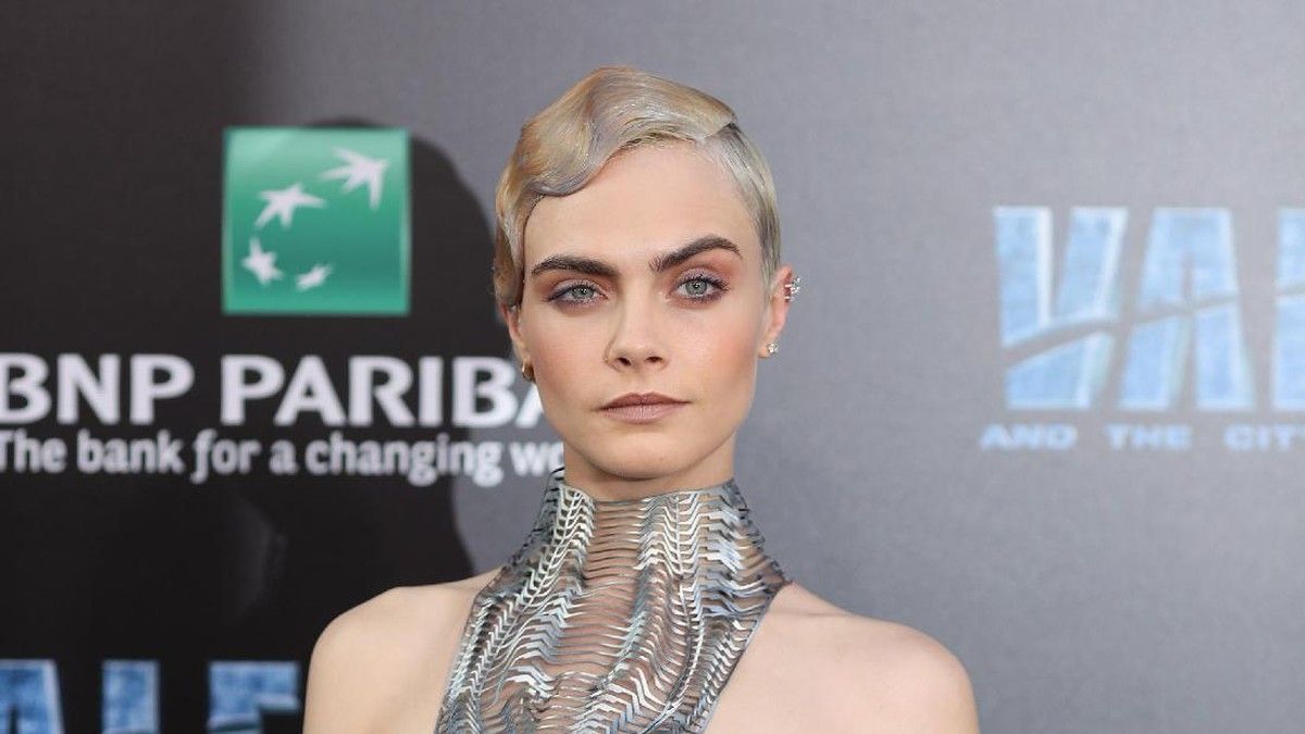 Cara Delevingne Mengakui Hubungan Spesial dengan Amber Heard