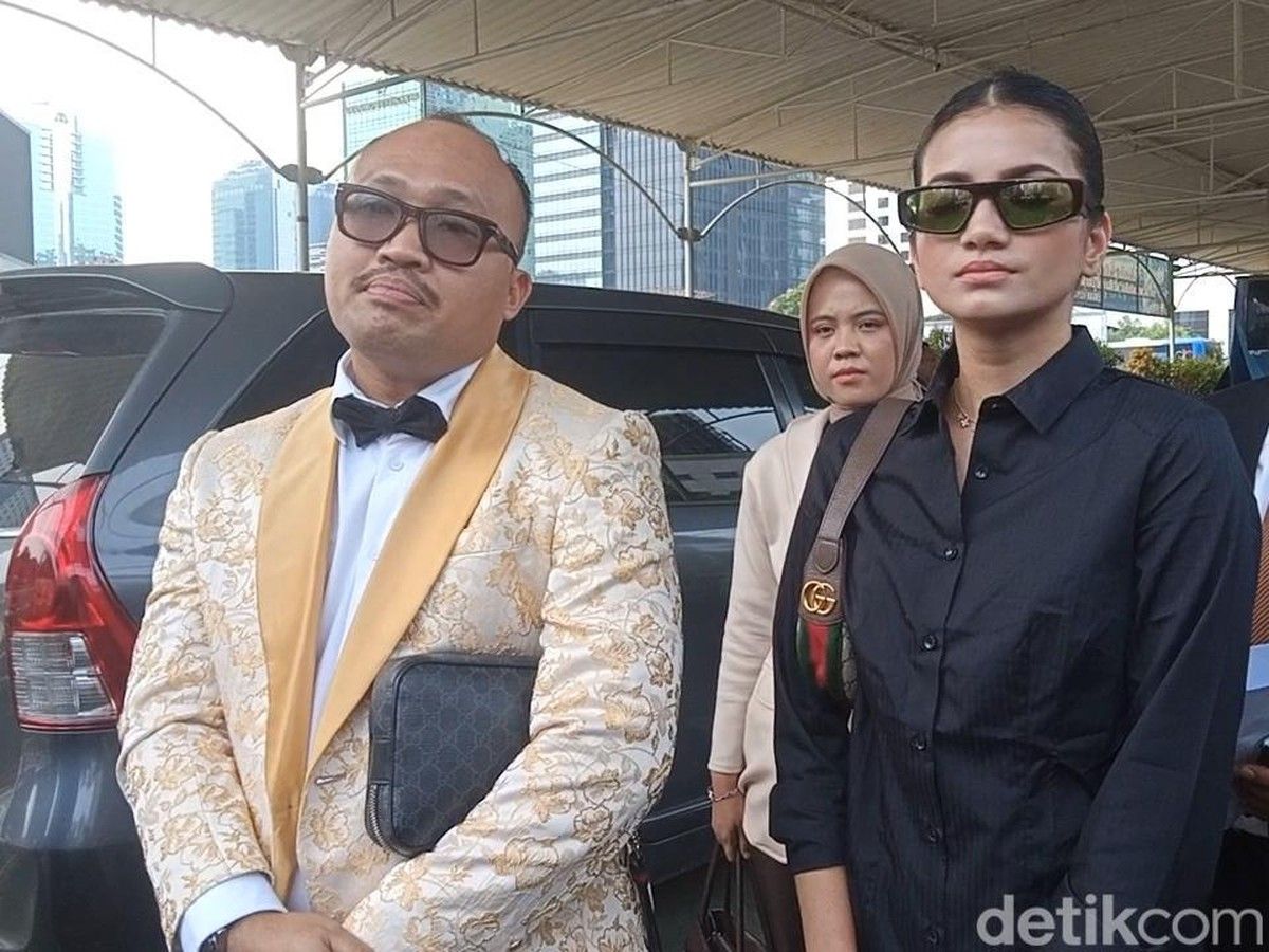 Ratu Sofya Laporkan Produser Film Dosa ke Polda Metro Jaya