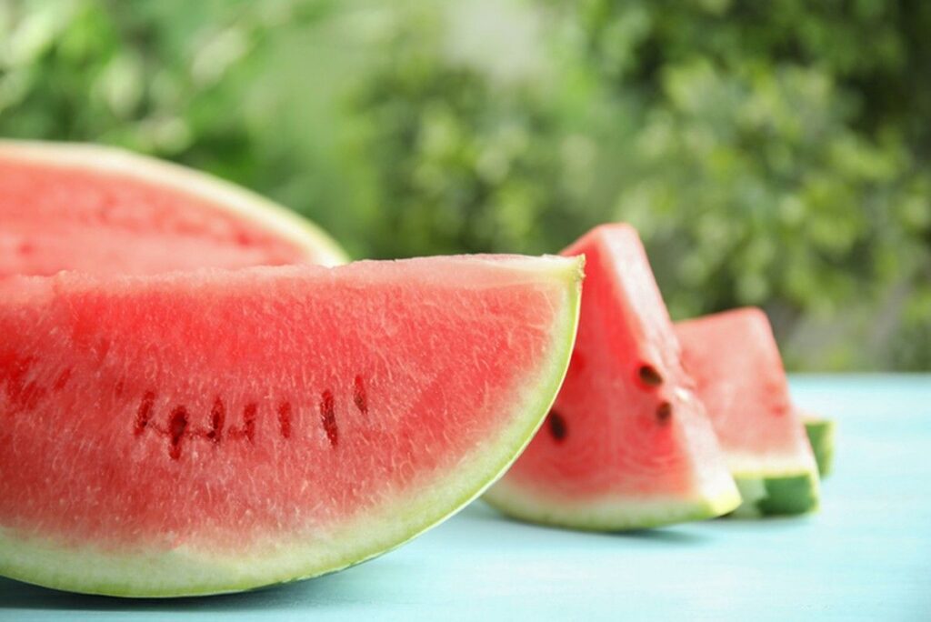 5 Tips Memilih Semangka Manis dan Juicy yang Matang Sempurna