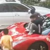 Pemilik Ferrari Gugat Orang Tua Bocah yang Rusak Mobilnya