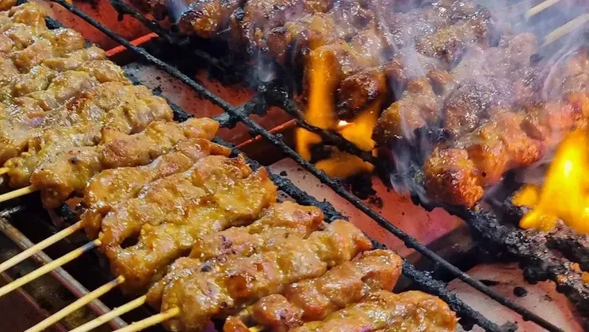 5 Tempat Kuliner Legendaris Nonhalal di Bandung yang Terkenal