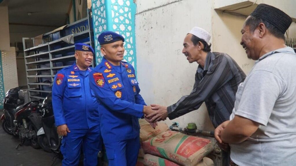 Polairud Polda Metro Jaya Serap Aspirasi Warga Pesisir Pluit