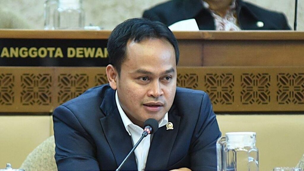 KPK Tangkap Bupati Pemalang Anom Widiyantoro dalam OTT