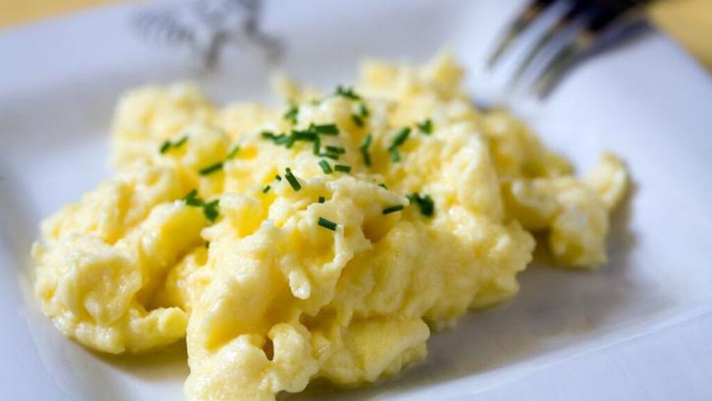 Chef Bill Granger Bagikan Rahasia Bikin Scrambled Egg Super Lembut