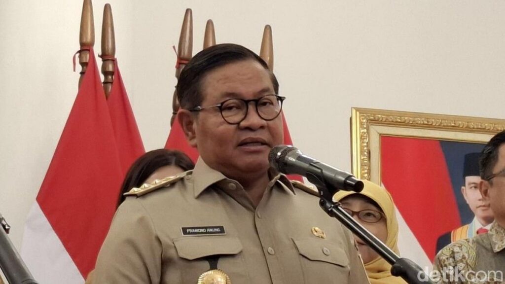 Pramono Anung Pastikan MPLS SDN Srengseng Sawah 15 Pagi Tetap Berjalan