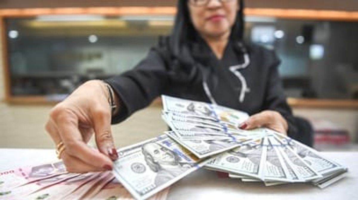 IHSG dan Rupiah Melemah Imbas Kebijakan Tarif Impor Amerika Serikat