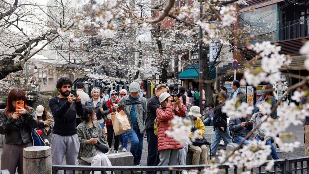 Total Belanja Turis Asing di Jepang Capai 2 Triliun Yen