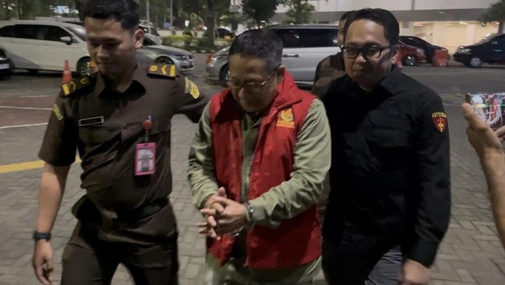 Kejati Jatim Tahan Mantan Dirut KBS Terkait Korupsi Pakan Satwa