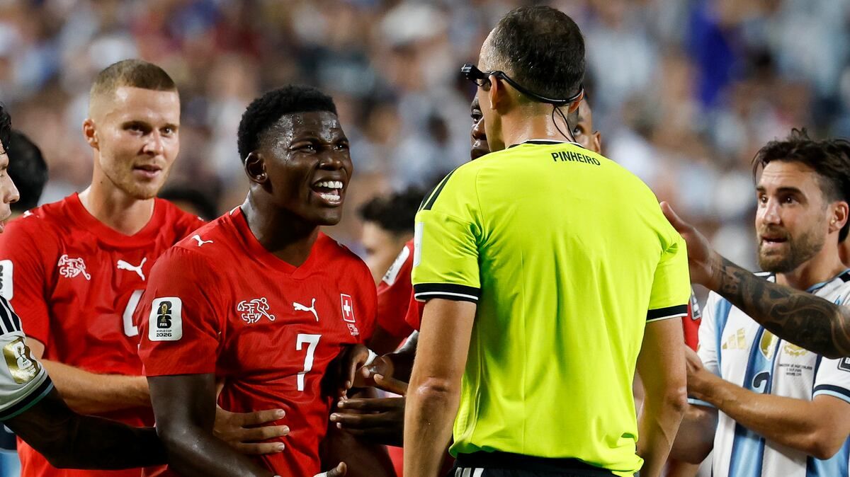 IFAB dan FIFA Soroti Kartu Merah Breel Embolo di Piala Dunia 2026