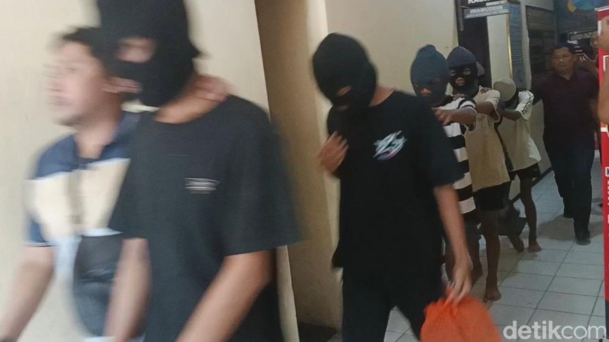 Polisi Tangkap 17 Tersangka Pemerkosaan Anak di Sampang