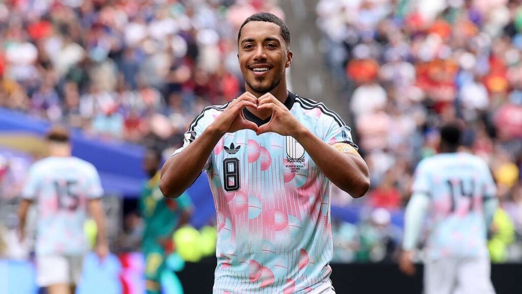 Manchester United Tebus Klausul Rilis Youri Tielemans dari Aston Villa
