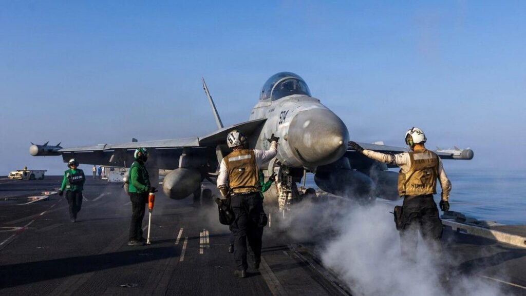 Militer Amerika Serikat Serang Puluhan Target Militer Iran