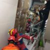 Pria Tewas Terjepit Lift Barang di Kompleks Pertokoan Roxy Mas Jakarta